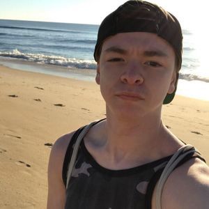 Meet your Posher, Alex